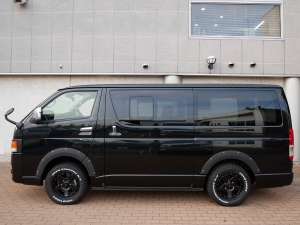 ハイエースバンディーゼル4WD　丸目カスタム　ネオクラシック