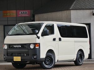 ハイエースＶディーゼル4WD　丸目カスタム　ネオクラシック