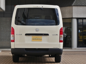 ハイエースバン新車アウトレットディーゼル4WD　丸目カスタム　ネオクラシック