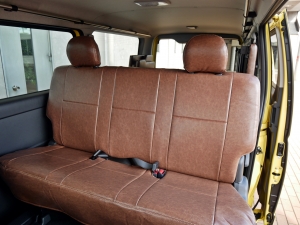 ハイエースバンディーゼル4WD　丸目カスタム　ネオクラシック