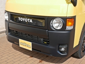 ハイエースバンディーゼル4WD　丸目カスタム　ネオクラシック