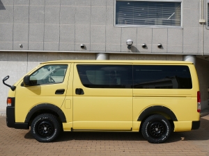 ハイエースバンディーゼル4WD　丸目カスタム　ネオクラシック