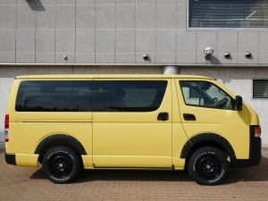 ハイエースバンディーゼル4WD　丸目カスタム　ネオクラシック