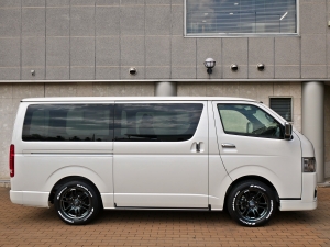 ハイエースバン新車一部改良後　ディーゼル四駆
