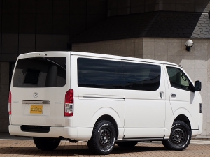 ハイエースバン新車一部改良後　ディーゼル四駆