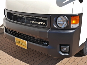 ハイエースバン特設カラーライトイエロー　安全装備付き