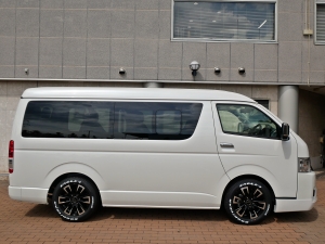 ハイエースワゴン１０人乗り　車中泊できる街乗り仕様車