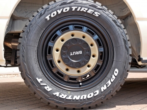 ハイエースバンディーゼル4WD　ベッドキット　車中泊