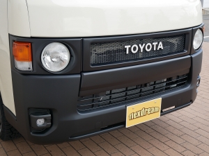 ハイエースバンディーゼル4WD　丸目カスタム　ネオクラシック