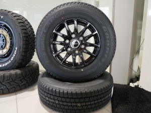 ハイエースバンディーゼル4WD　丸目カスタム　ネオクラシック