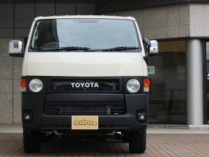 ハイエースバンディーゼル4WD　丸目カスタム　ネオクラシック