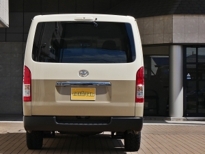 ハイエースバンディーゼル4WD　丸目カスタム　ネオクラシック