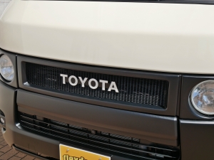 ハイエースバンディーゼル4WD　丸目カスタム　ネオクラシック