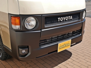 ハイエースバンディーゼル4WD　丸目カスタム　ネオクラシック
