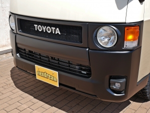 ハイエースバンディーゼル4WD　丸目カスタム　ネオクラシック