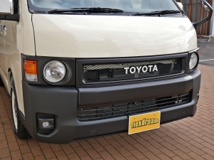 ハイエースバン新車アウトレット特設カラーライトイエロー　安全装備付き