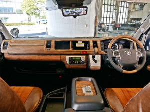 ハイエースワゴン１０人乗り　車中泊できる街乗り仕様車