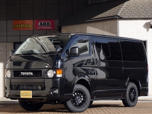 ハイエースＶディーゼル4WD　丸目カスタム　ネオクラシック