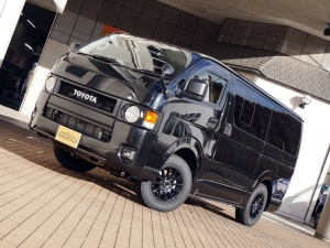 ハイエースバンディーゼル4WD　丸目カスタム　ネオクラシック