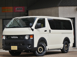ハイエースＶディーゼル4WD　丸目カスタム　ネオクラシック
