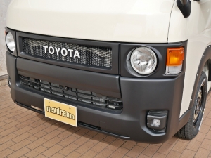 ハイエースバン新車アウトレットディーゼル4WD　丸目カスタム　ネオクラシック