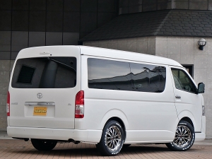 ハイエースワゴン１０人乗り　車中泊できる街乗り仕様車