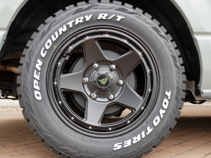 ハイエースバン新車アウトレットバンライフカスタム　ワイドバン