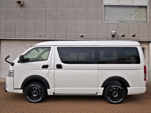 ハイエースワゴン１０人乗り　車中泊できる街乗り仕様車