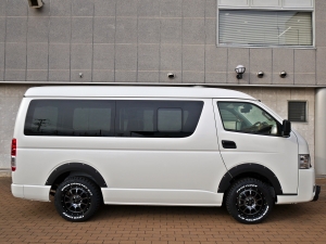 ハイエースワゴン１０人乗り　車中泊できる街乗り仕様車