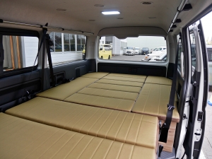 ハイエースワゴン１０人乗り　車中泊できる街乗り仕様車