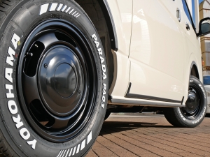 ハイエースバンディーゼル4WD　丸目カスタム　ネオクラシック