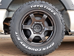 ハイエースバンディーゼル4WD　RAYS　スーパーGL