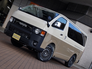 ハイエースバンディーゼル4WD　丸目カスタム　ネオクラシック