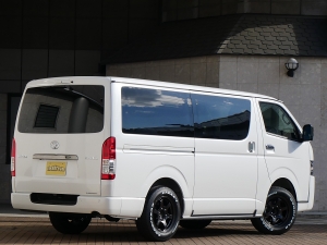 ハイエースバン新車一部改良後　ディーゼル四駆