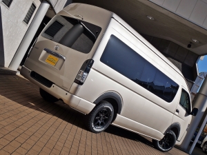ハイエースバンスパロン　4WD　ディーゼル