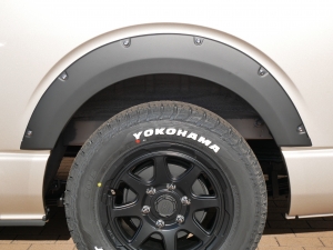 ハイエースバンスパロン　4WD　ディーゼル