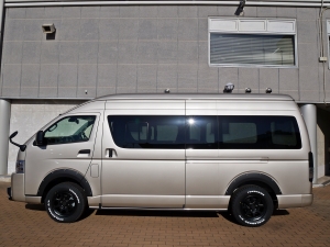 ハイエースバンスパロン　4WD　ディーゼル