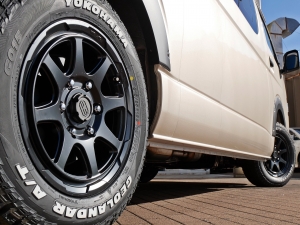 ハイエースバンスパロン　4WD　ディーゼル
