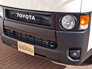 ハイエースバンディーゼル4WD　丸目カスタム　ネオクラシック