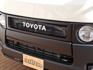 ハイエースバンディーゼル4WD　丸目カスタム　ネオクラシック