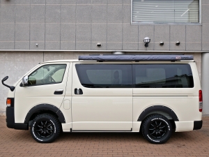 ハイエースバンディーゼル4WD　丸目カスタム　ネオクラシック