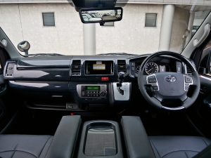 ハイエースバンディーゼル4WD　カスタムコンプリート