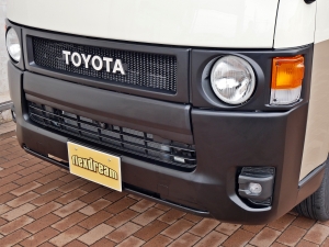ハイエースバンディーゼル4WD　丸目カスタム　ネオクラシック