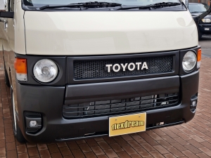 ハイエースバンディーゼル4WD　丸目カスタム　ネオクラシック