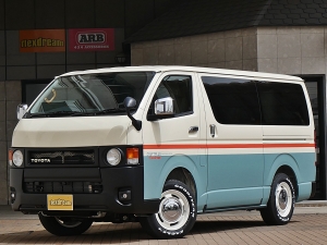 ハイエースＶディーゼル4WD　丸目カスタム　ネオクラシック