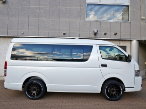 ハイエースワゴン１０人乗り　車中泊できる街乗り仕様車