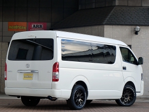 ハイエースワゴン１０人乗り　車中泊できる街乗り仕様車