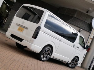 ハイエースバン新車一部改良後　ディーゼル四駆