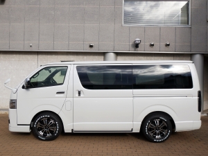 ハイエースバン新車一部改良後　ディーゼル四駆