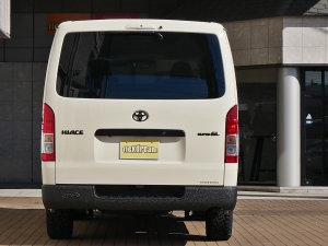 ハイエースバンディーゼル4WD　丸目カスタム　ネオクラシック